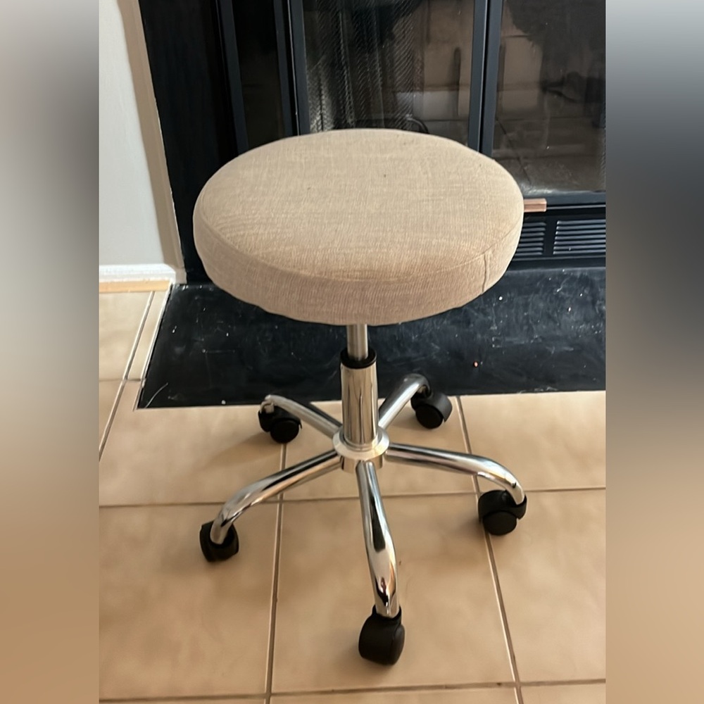 Desk chair